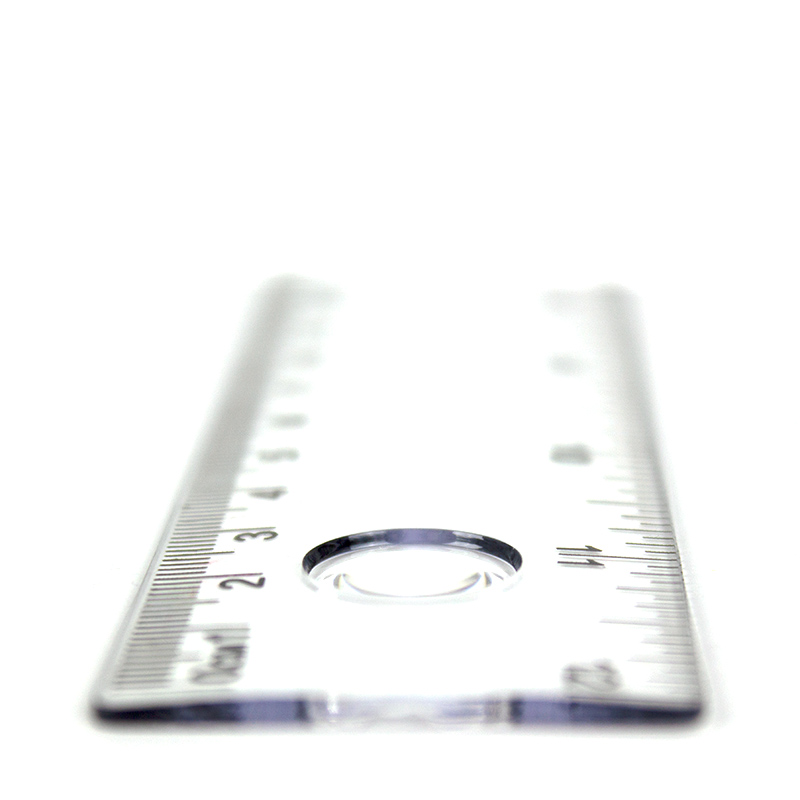 Rigla plastic transparent cu lupa 30cm