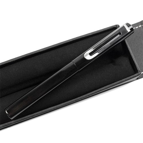 Roller metalic negru cu accesorii cromate,in cutie imitatie piele